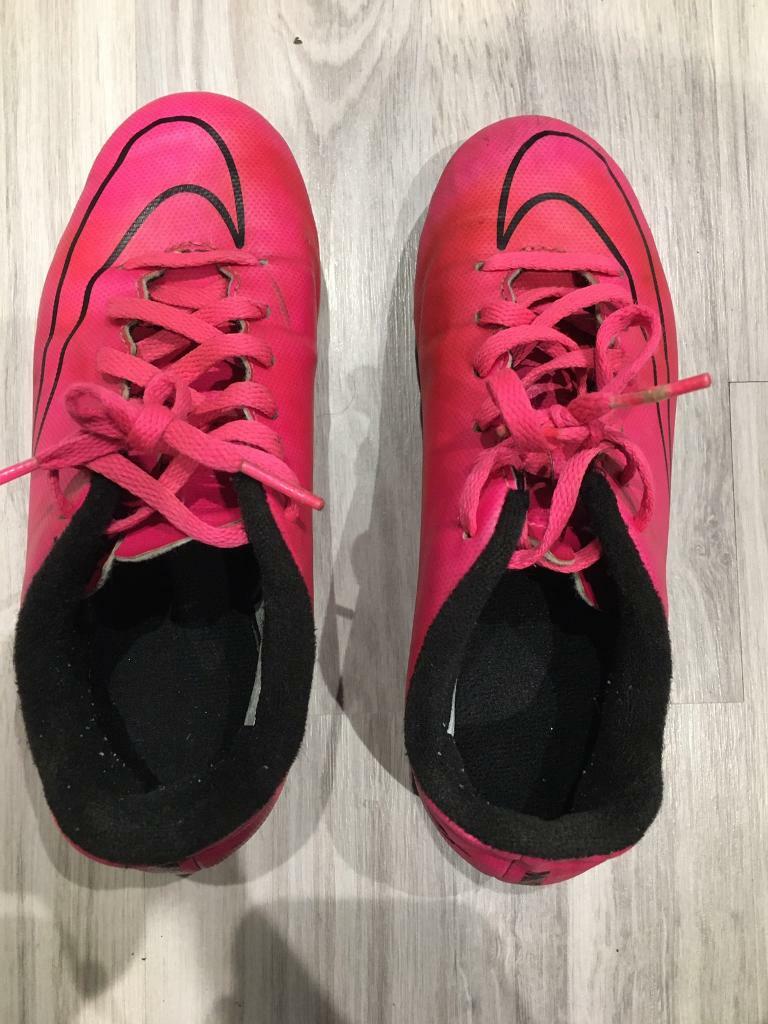 pink football boots sports direct